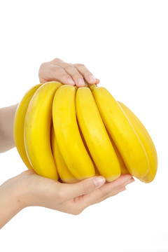 手里提着一串香蕉