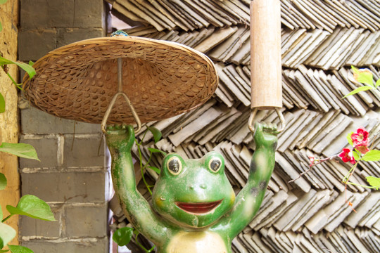 美丽南方度假区农家乐青蛙雕塑