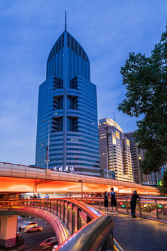 上海港陆广场夜景