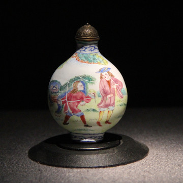 清早期铜胎画珐琅西洋人物鼻烟壶