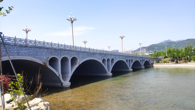 大桥湖水