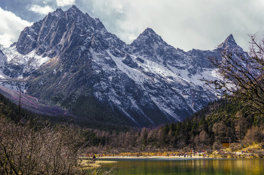 四川毕棚沟景区雪山