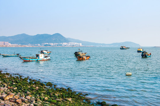 阳江东平渔港珍珠湾沙滩