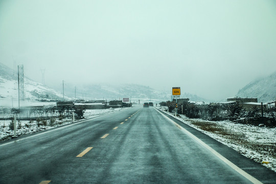 川藏线公路风景