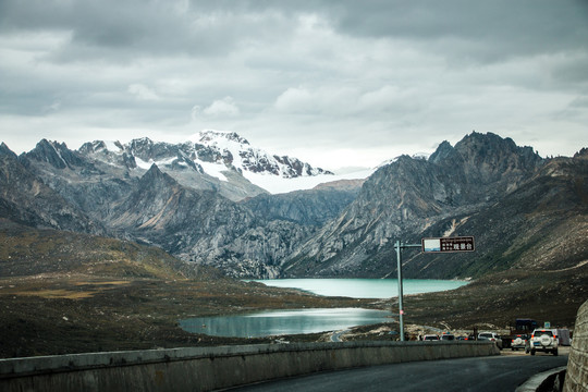 川藏线公路风景