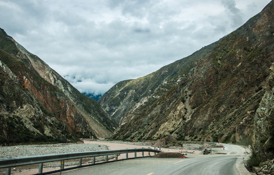 川藏线公路风景