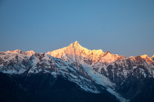 德钦飞来寺梅里雪山