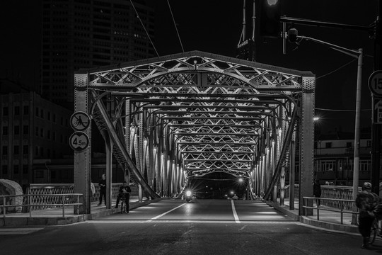 上海浙江路桥黑白夜景