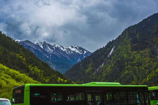 九寨沟雪山