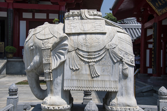 中国陕西西安大慈恩寺大象石雕