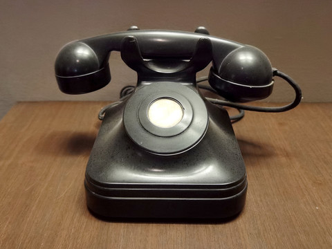 七八十年代老式电话机