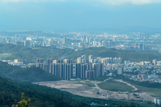 山顶俯瞰布吉万科麓城