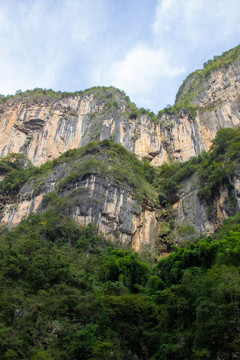 巫山小三峡悬崖绝壁