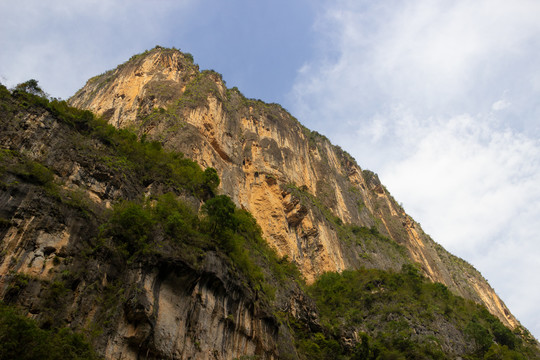 巫山小三峡悬崖绝壁