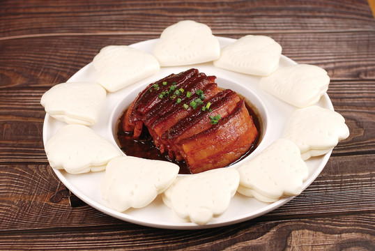 梅菜扣肉带饼
