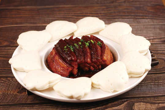 梅菜扣肉带饼