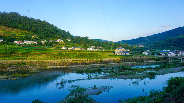 鄂坪大河