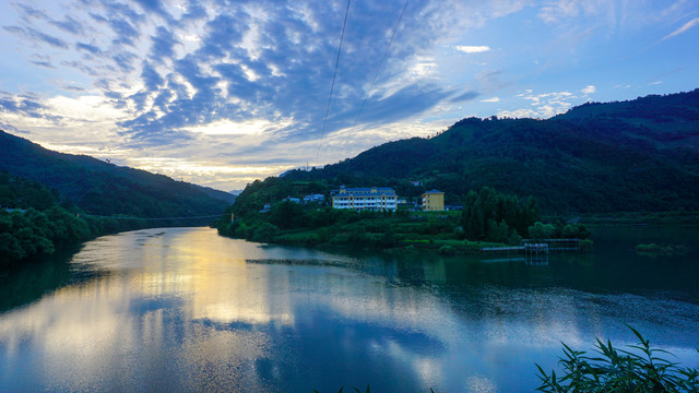 鄂坪大河湾水库