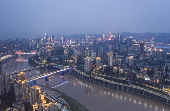 航拍重庆夜景渝中区全景