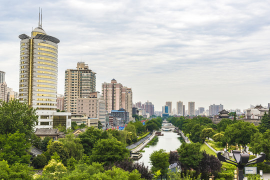 西安街景永宁门护城河