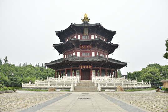 苏州寒山寺梵音阁