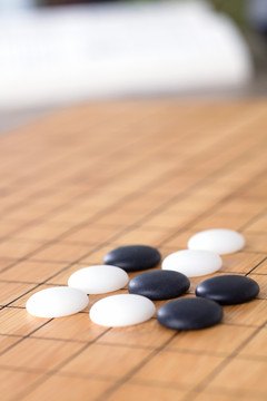 棋盘上分布的棋子