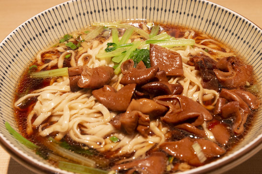 肥肠面