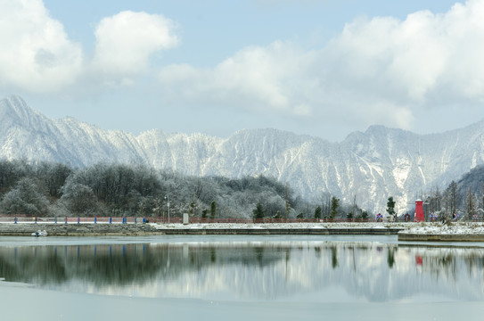 西岭雪山雪景