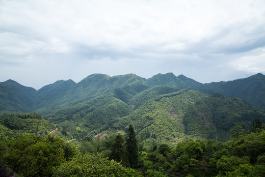 安徽皖南的群山