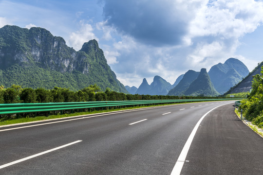 山区高速公路