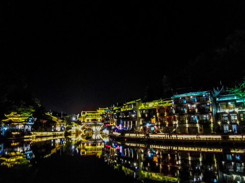 凤凰古城夜景