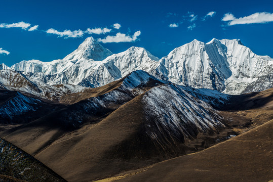 贡嘎山