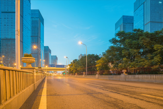 武汉城市天际线和高速公路夜景