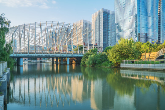 武汉城市天际线和烟霞大桥风光