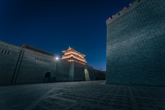 山西大同古城墙夜景