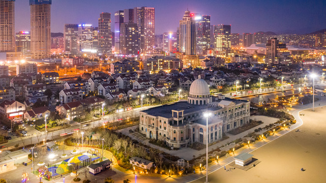 青岛石老人城市夜景