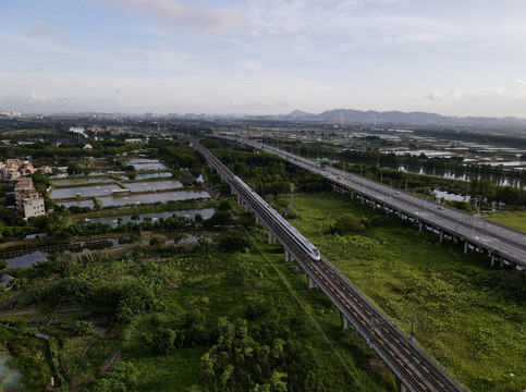 高铁开进我村