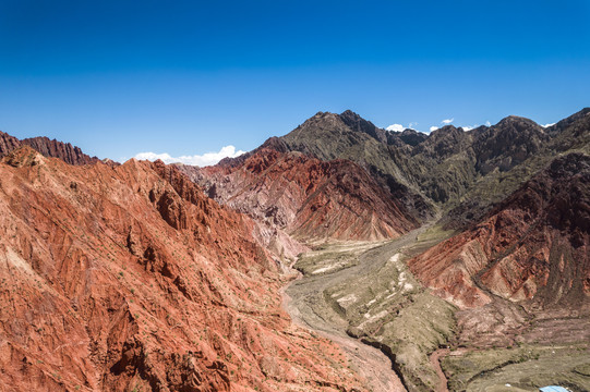 新疆喀什红山谷风光