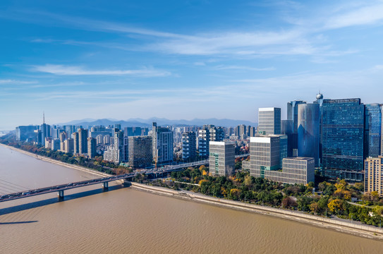 航拍杭州钱塘江畔建筑景观天际线