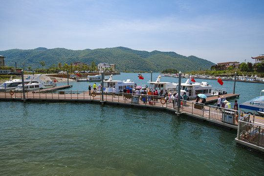 仙岛湖旅游