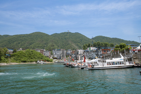 仙岛湖旅游