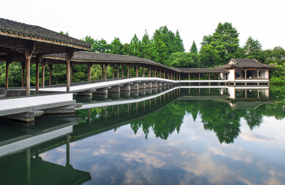 浴鹄湾景区