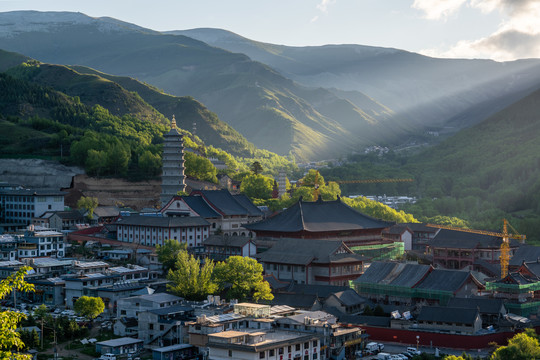 山西五台山寺庙佛塔建筑景观