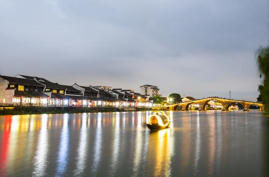 塘栖古镇夜景