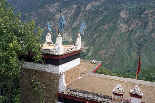 丹巴甲居藏寨藏式角楼