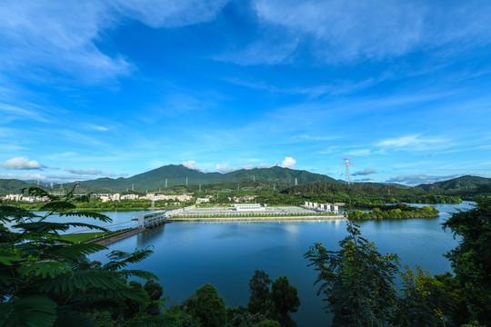 黄昏下的深圳梧桐山