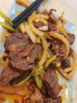 拌牛肉