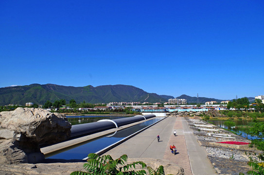 门头沟区门城湖永定楼