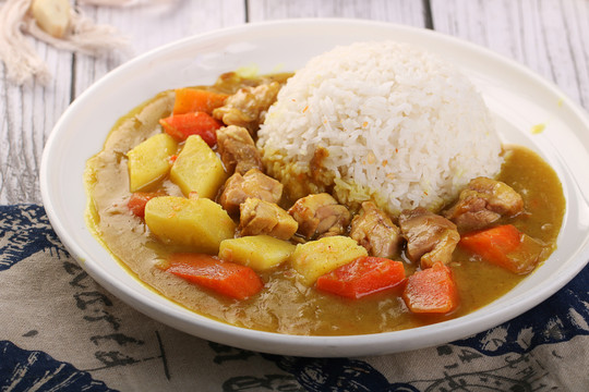 鸡肉咖喱饭