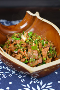 山辣椒炒肉